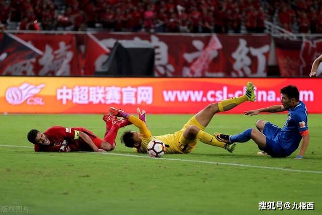 坎宁安27+9约基奇遭驱逐 掘金客场险胜活塞